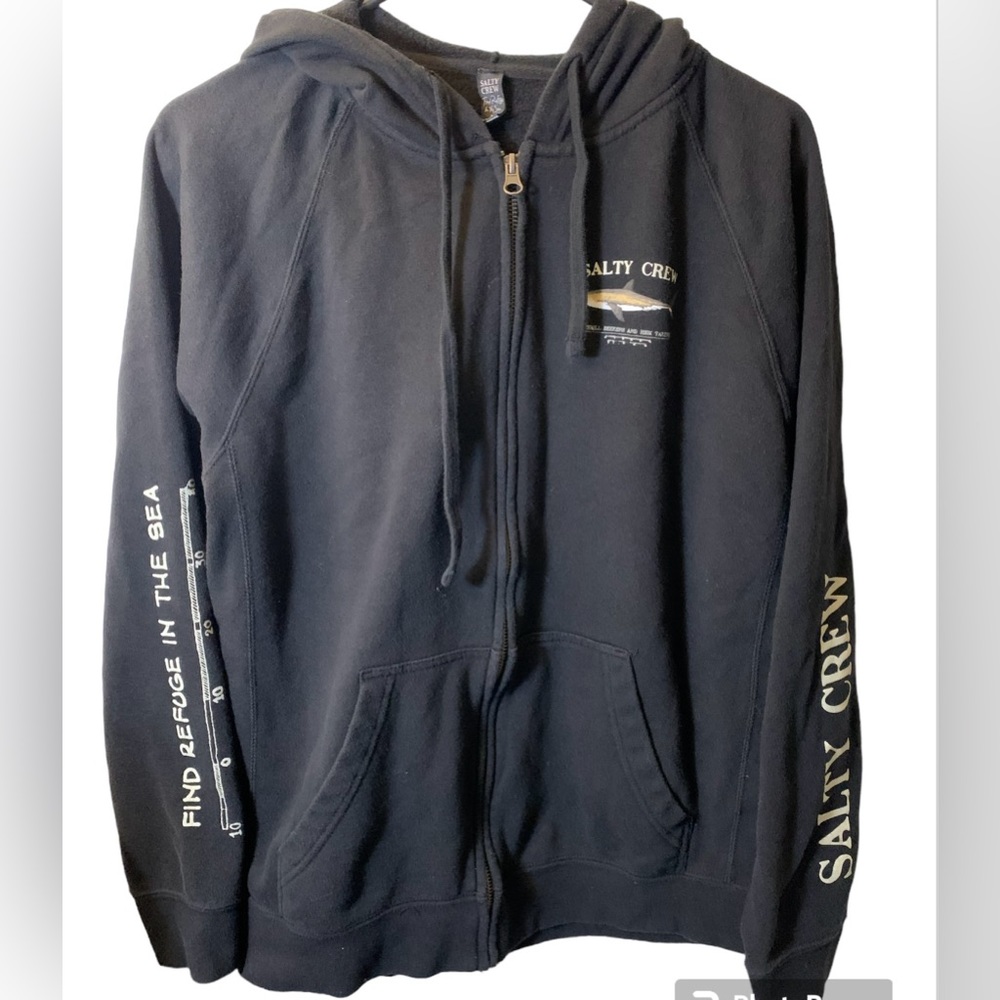 Salty Crew kids jacket. Good condition, no tears or stains. Normal wear..